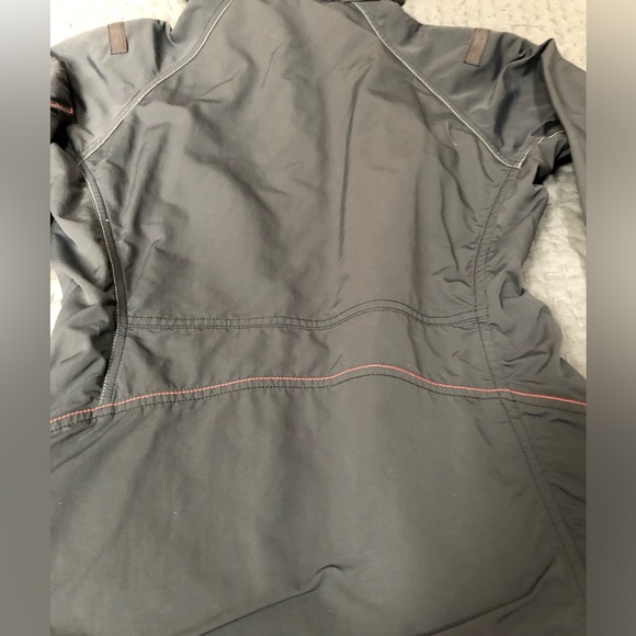 Mountain Hardware Jacket - 8 - Picture 6 of 9